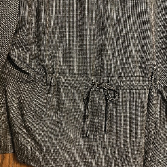 EUC JESSICA WOMENS SZ 12 2 pce suit in neutral bl/white/charcoal - Picture 7 of 14